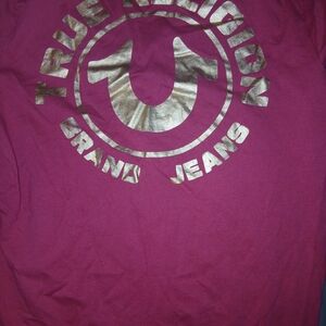 True Religion Magenta Short Sleeve Tee with Metallic Gold Logo